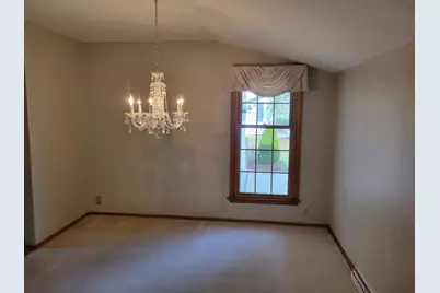 13600 W Forest Knoll Dr, New Berlin, WI 53151 - Photo 27