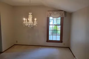 13600 W Forest Knoll Dr, New Berlin, WI 53151 - Photo 27