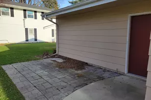 13600 W Forest Knoll Dr, New Berlin, WI 53151 - Photo 33