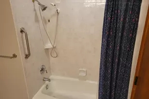 13600 W Forest Knoll Dr, New Berlin, WI 53151 - Photo 23