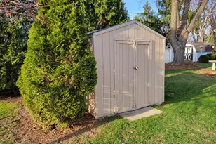 13600 W Forest Knoll Dr, New Berlin, WI 53151 - Photo 35