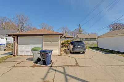 5935 N 71st St, Milwaukee, WI 53218 - Photo 7