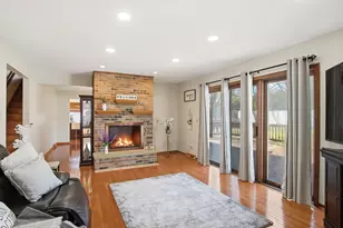 7944 Cooper Rd, Pleasant Prairie, WI 53142 - Photo 5