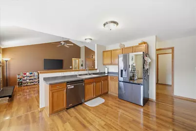 1418  Center St, Hartford, WI 53027 - Photo 7