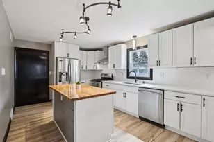 N87W36989 Mapleton Rd, Oconomowoc, WI 53066 - Photo 13