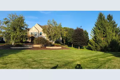 W316S8904  Laurens Pkwy, Mukwonago, WI 53149 - Photo 45