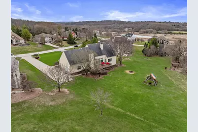 W282N4331  Somerset Ln, Delafield, WI 53072 - Photo 59