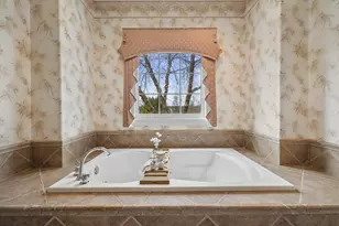 W282N4331 Somerset Ln, Delafield, WI 53072 - Photo 23