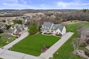 W282N4331 Somerset Ln, Delafield, WI 53072 - Photo 49