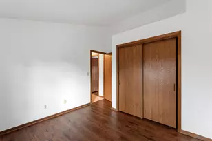 8247 S Legend Dr, Franklin, WI 53132 - Photo 17