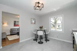 1363 S 91st St, West Allis, WI 53214 - Photo 11