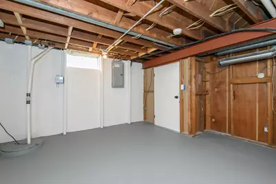 1363 S 91st St, West Allis, WI 53214 - Photo 29