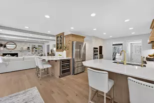 10525 N Fairway Ln, Mequon, WI 53092 - Photo 13