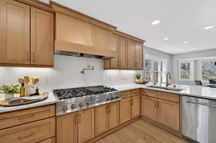 10525 N Fairway Ln, Mequon, WI 53092 - Photo 7