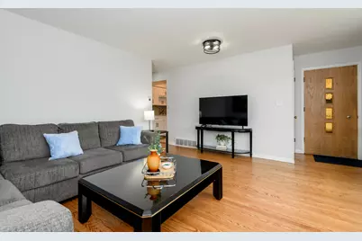 1721  Walnut St, South Milwaukee, WI 53172 - Photo 5