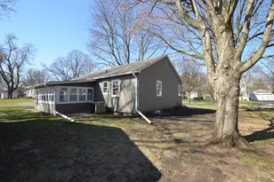 429 S Whiton St, Whitewater, WI 53190 - Photo 3