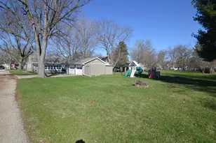 429 S Whiton St, Whitewater, WI 53190 - Photo 41