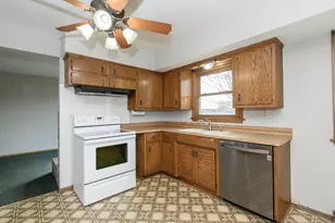 W183N9013 Princeway, Menomonee Falls, WI 53051 - Photo 15