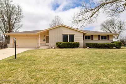 W183N9013  Princeway -, Menomonee Falls, WI 53051 - Photo 1