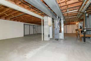 W183N9013 Princeway, Menomonee Falls, WI 53051 - Photo 31