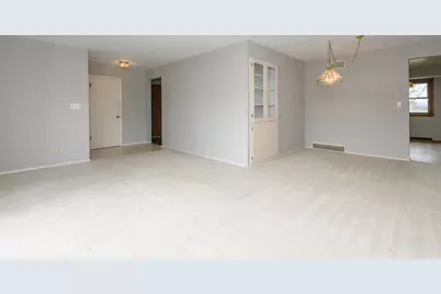 W183N9013  Princeway -, Menomonee Falls, WI 53051 - Photo 9