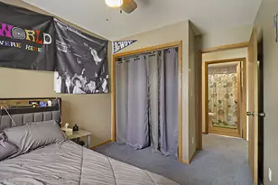 8050 Gina Dr, Racine, WI 53406 - Photo 17