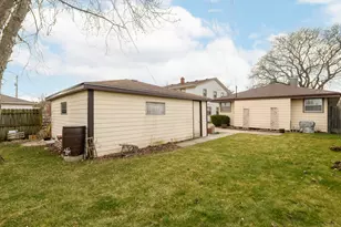 4842 N 104th St, Milwaukee, WI 53225 - Photo 35