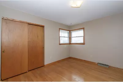 4842 N 104th St, Milwaukee, WI 53225 - Photo 21