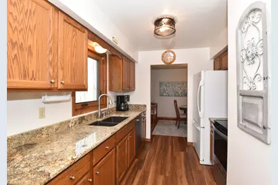 W197N16455  Hawthorne Cir, Jackson, WI 53037 - Photo 23