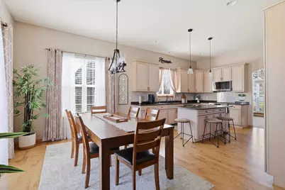 W348N5818  Snapdragon Ct, Oconomowoc, WI 53066 - Photo 9