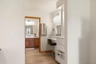 W348N5818 Snapdragon Ct, Oconomowoc, WI 53066 - Photo 19