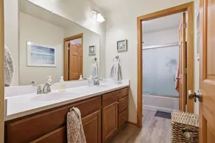 W348N5818 Snapdragon Ct, Oconomowoc, WI 53066 - Photo 29