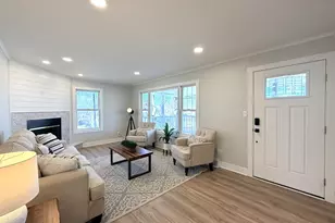 1028 Oakland Ave, Waukesha, WI 53186 - Photo 9