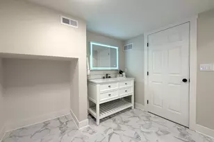 1028 Oakland Ave, Waukesha, WI 53186 - Photo 23