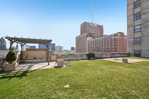 606 W Wisconsin Ave, Milwaukee, WI 53203 - Photo 21