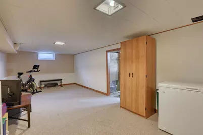 W200N9460  Woodside Ln, Menomonee Falls, WI 53051 - Photo 17