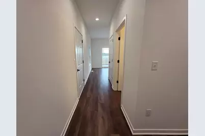 1876  Shyanne Ct, Hartford, WI 53027 - Photo 3