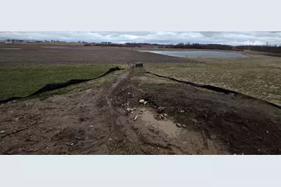 1876  Shyanne Ct, Hartford, WI 53027 - Photo 27