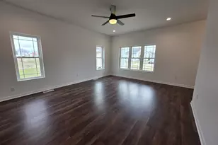 1876 Shyanne Ct, Hartford, WI 53027 - Photo 11