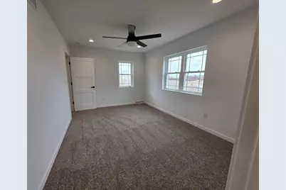 1876  Shyanne Ct, Hartford, WI 53027 - Photo 19