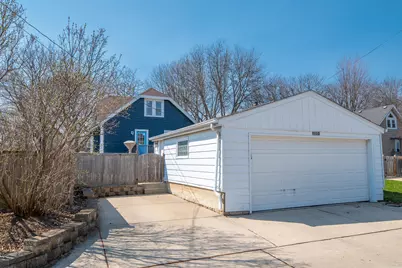 2372 S 66th St, West Allis, WI 53219 - Photo 27