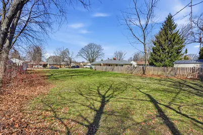 4010 S Kirkwood Ave, Saint Francis, WI 53235 - Photo 11