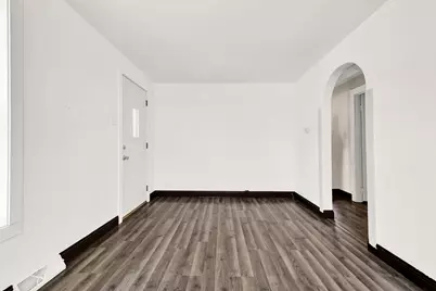 257 W Loos St, Hartford, WI 53027 - Photo 7