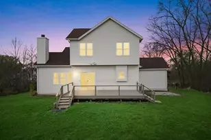 7809 E Wind Lake Rd, Racine, WI 53185 - Photo 25