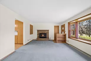 W151N7824 Hilltop Dr, Menomonee Falls, WI 53051 - Photo 13