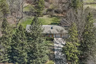 W151N7824 Hilltop Dr, Menomonee Falls, WI 53051 - Photo 9