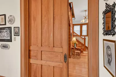 2735 N Farwell Ave, Milwaukee, WI 53211 - Photo 17