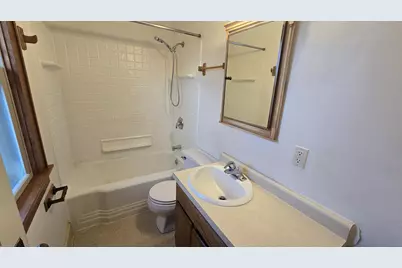 1727 E Morgan Ave #Lower, Milwaukee, WI 53207 - Photo 5