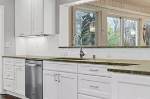 10223 N Range Line Ct, Mequon, WI 53092 - Photo 19