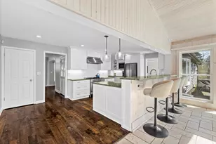 10223 N Range Line Ct, Mequon, WI 53092 - Photo 17